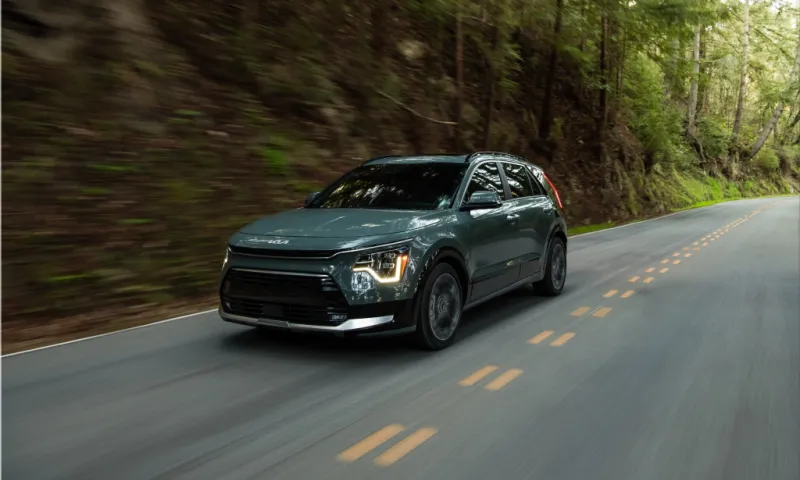 2025 Kia Niro Hybrid and Plug-in Hybrid: Unveiling Competitive Pricing